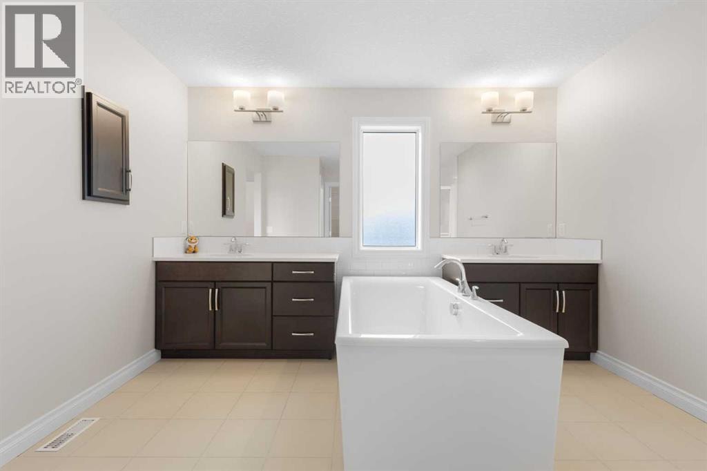 486 Silverado Boulevard SW — photo 24
