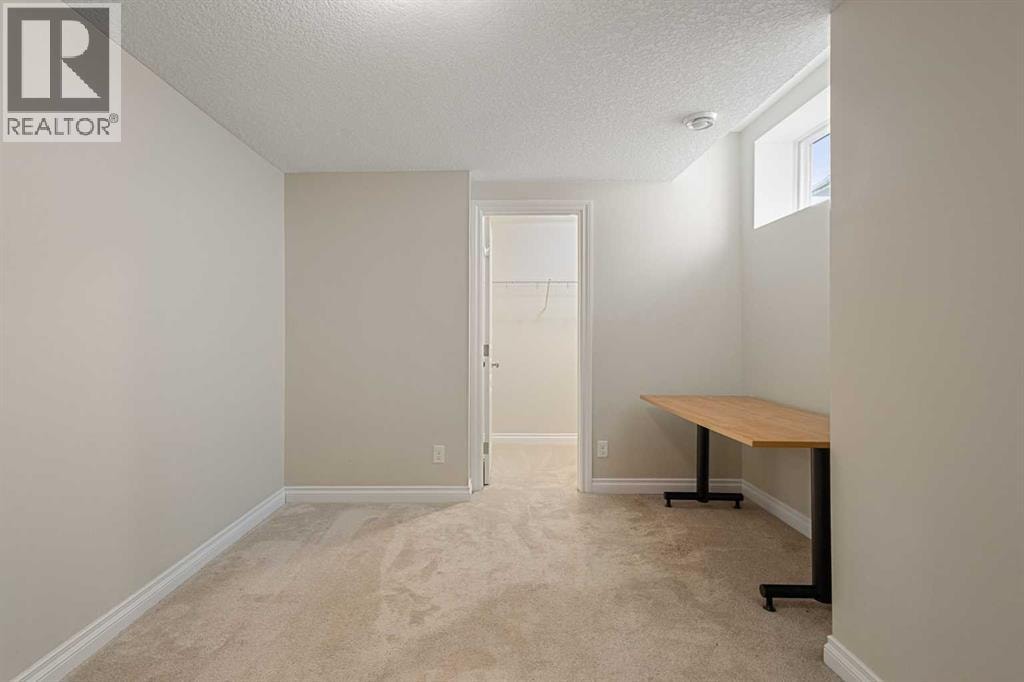 486 Silverado Boulevard SW — photo 42
