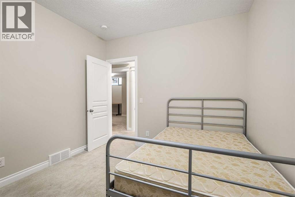486 Silverado Boulevard SW — photo 40