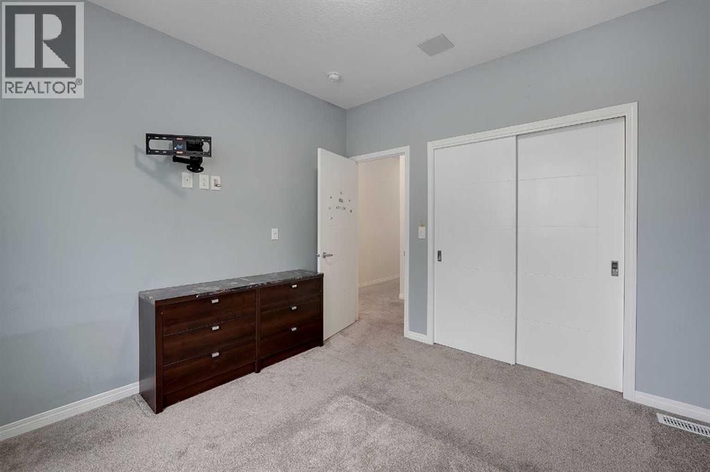17 Yorkstone Way SW — photo 36