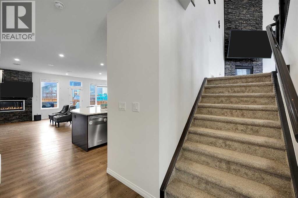 17 Yorkstone Way SW — photo 5