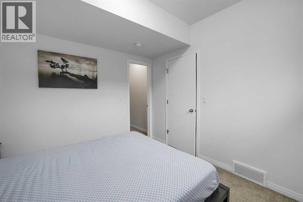 17 Yorkstone Way SW — photo 45