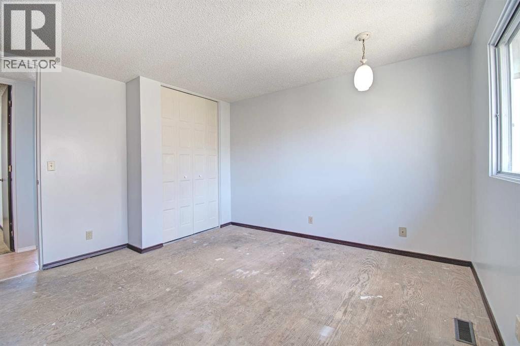 6307 Thornaby Way NW — photo 14