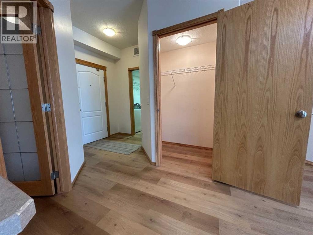 2458, 151 Country Village Road NE — photo 4