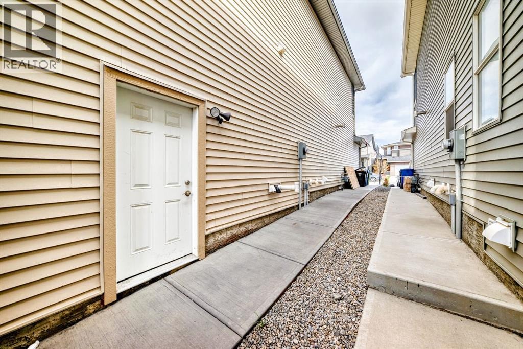 85 Savanna Close NE — photo 47