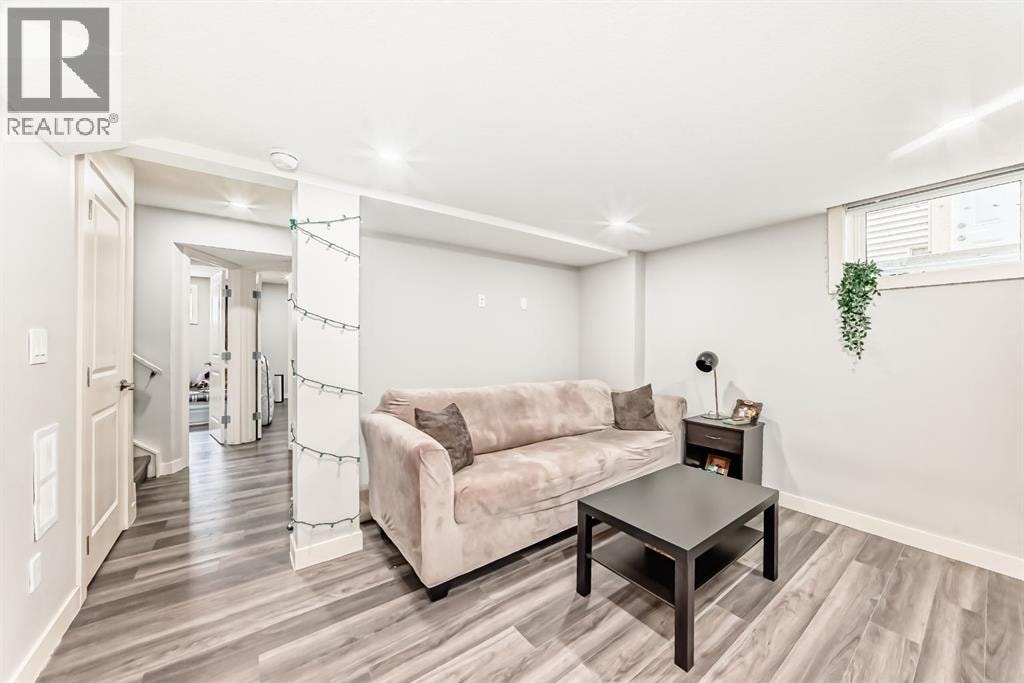 85 Savanna Close NE — photo 32