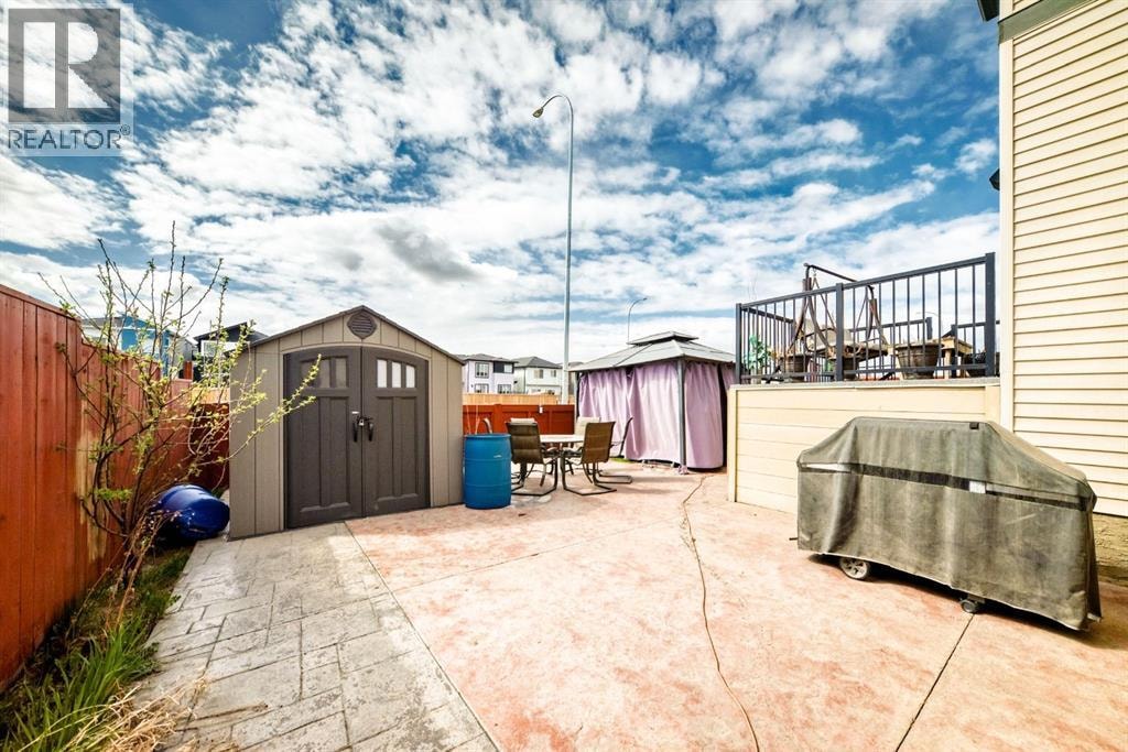 85 Savanna Close NE — photo 45