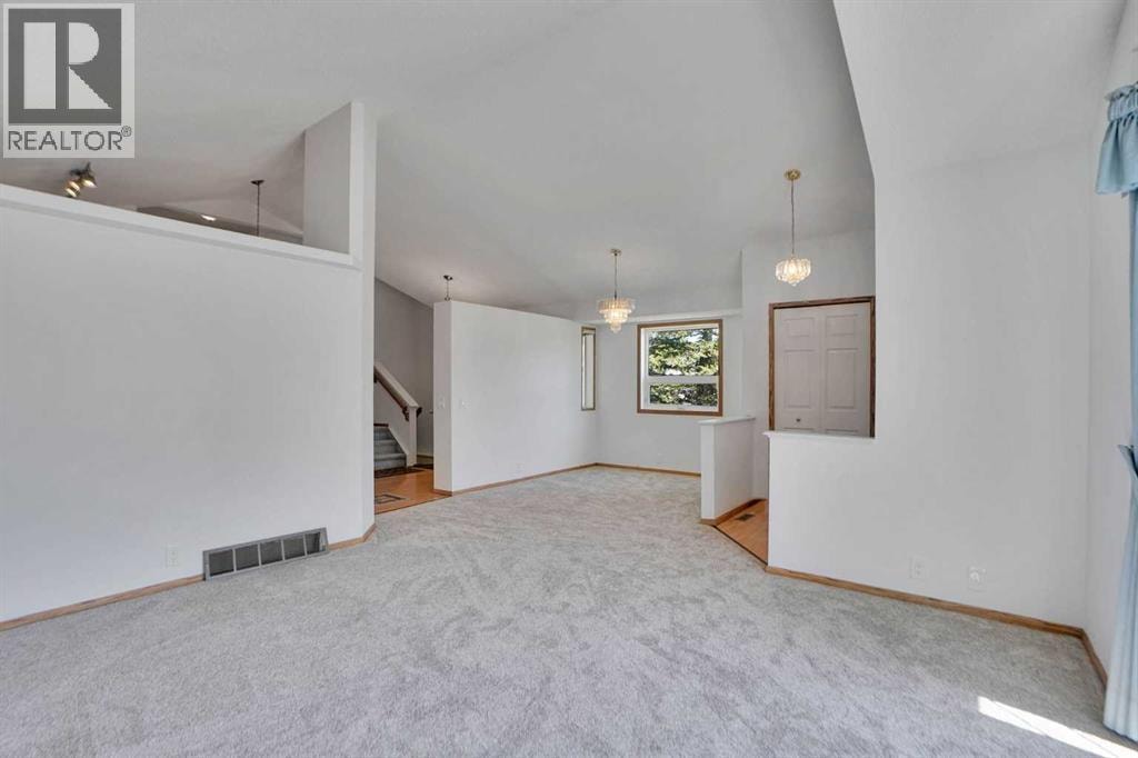 90 Martinridge Crescent NE — photo 11