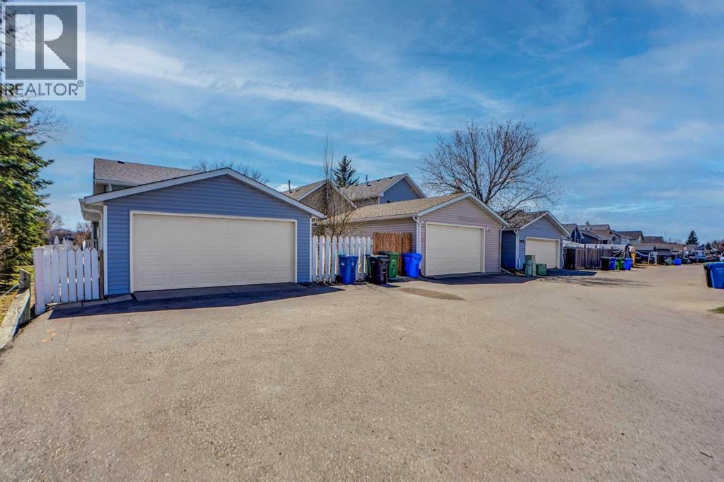 90 Martinridge Crescent NE — photo 43