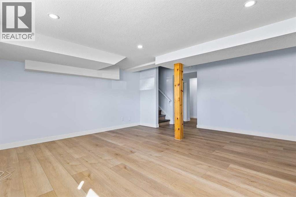 55 Whitehaven Crescent NE — photo 32