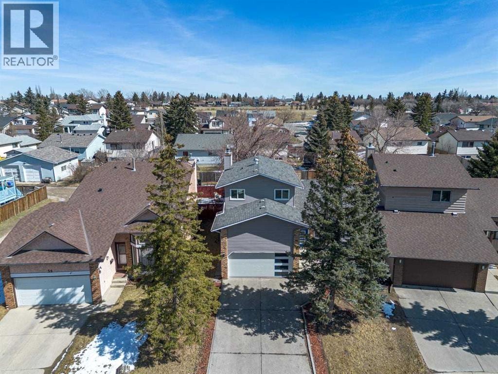 55 Whitehaven Crescent NE — photo 41