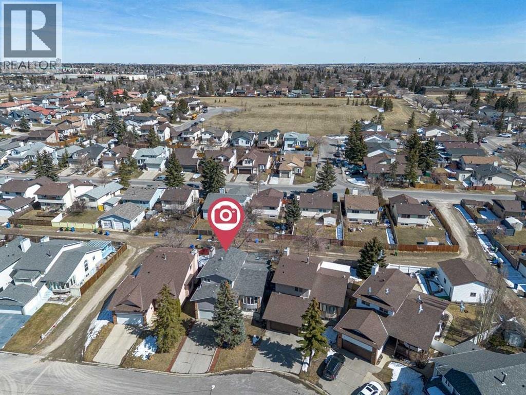 55 Whitehaven Crescent NE — photo 43