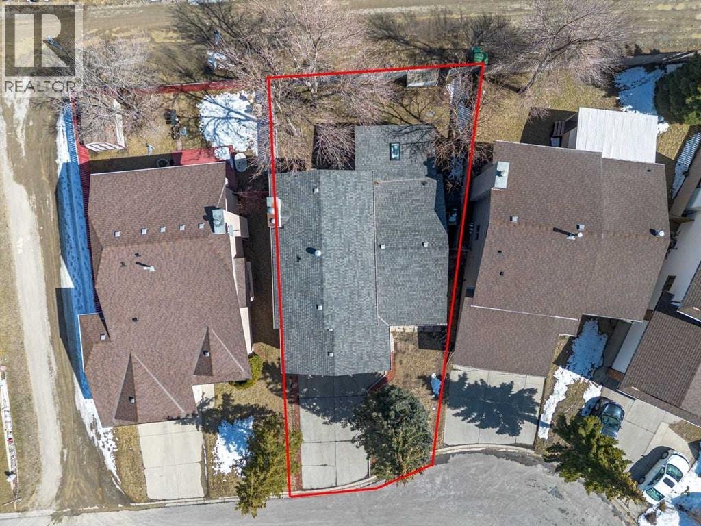 55 Whitehaven Crescent NE — photo 42