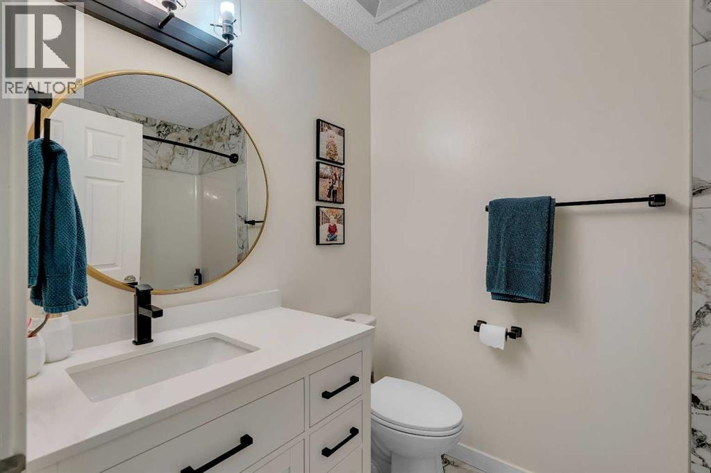 28 Cranwell Crescent SE — photo 36