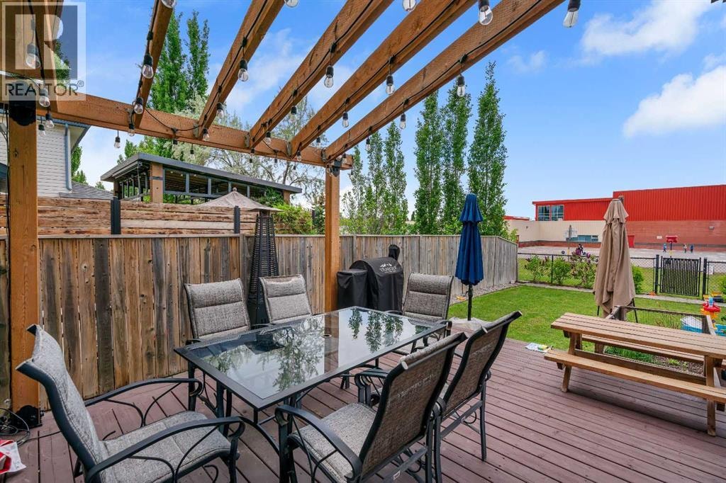28 Cranwell Crescent SE — photo 44
