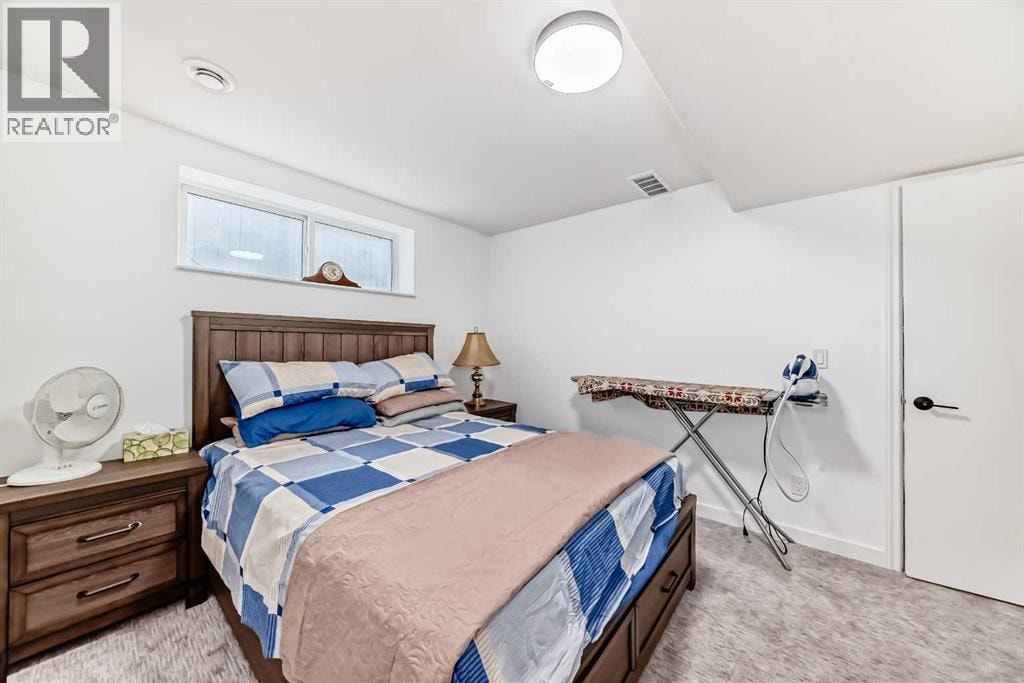 136 Redstone Avenue NE — photo 22