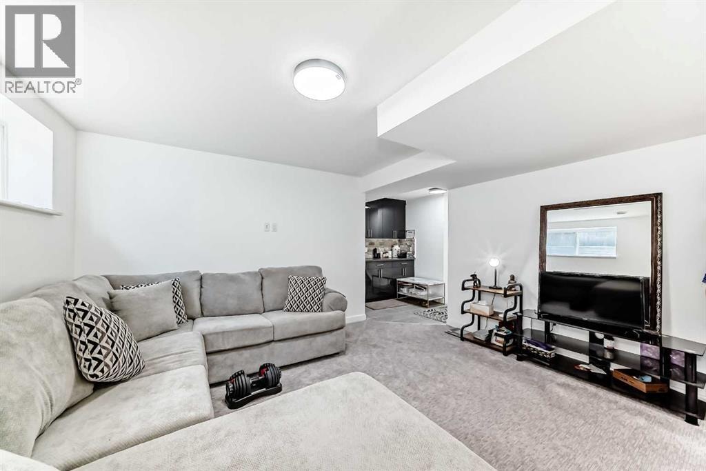 136 Redstone Avenue NE — photo 21