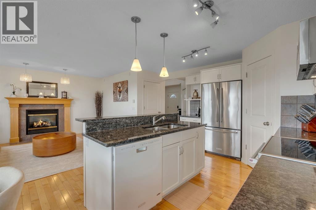 208 Royal Birch Circle NW — photo 6