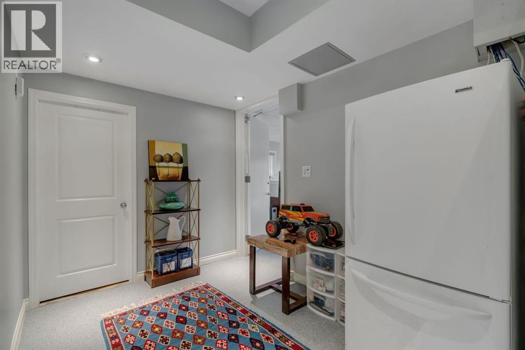 208 Royal Birch Circle NW — photo 36