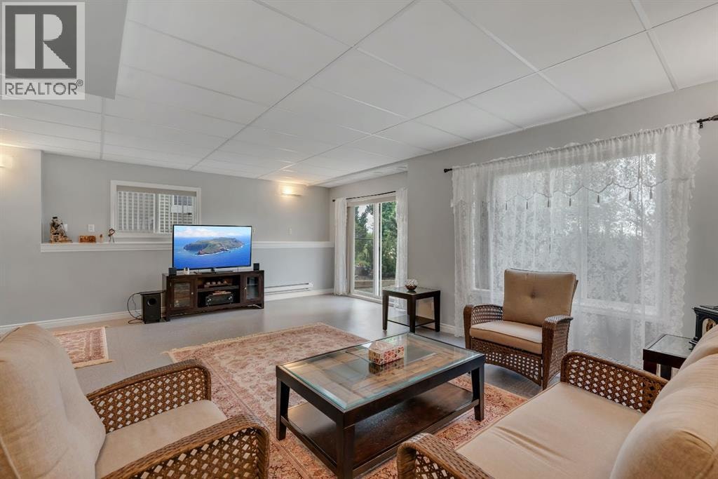 208 Royal Birch Circle NW — photo 33