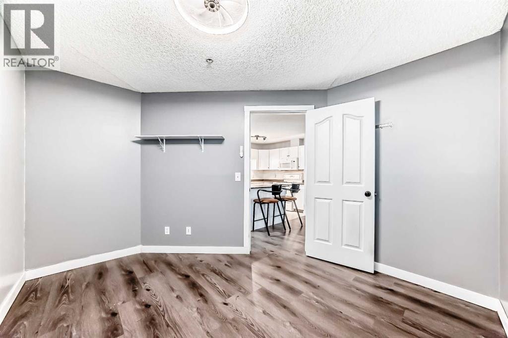 2215, 6224 17 Avenue SE — photo 35