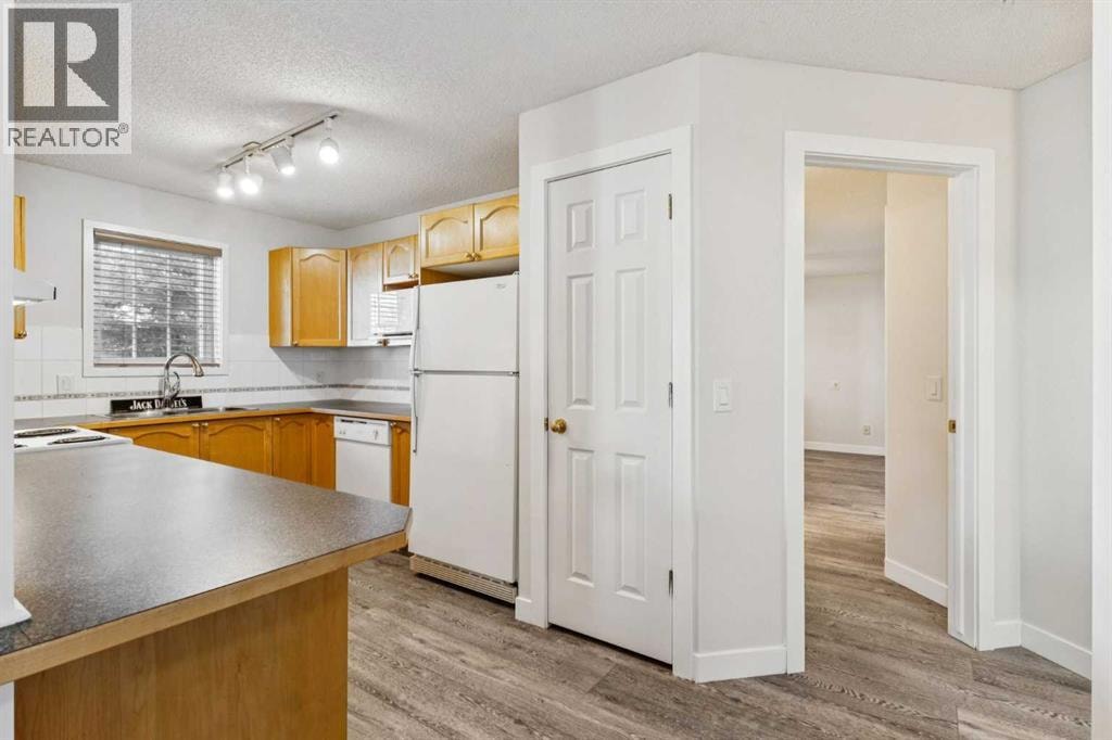 3105, 7171 Coach Hill Road SW — photo 10