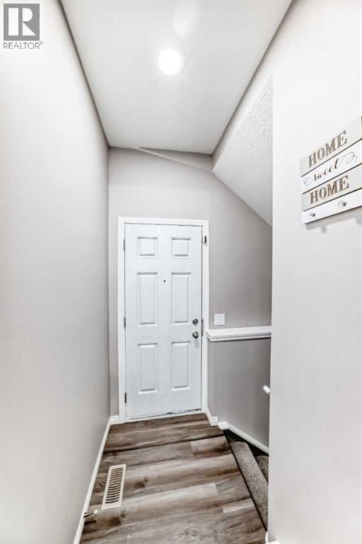246 Midgrove Mews SW — photo 29