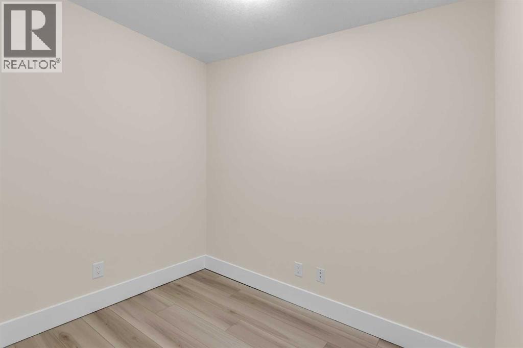 102, 500 Rocky Vista Gardens NW — photo 21