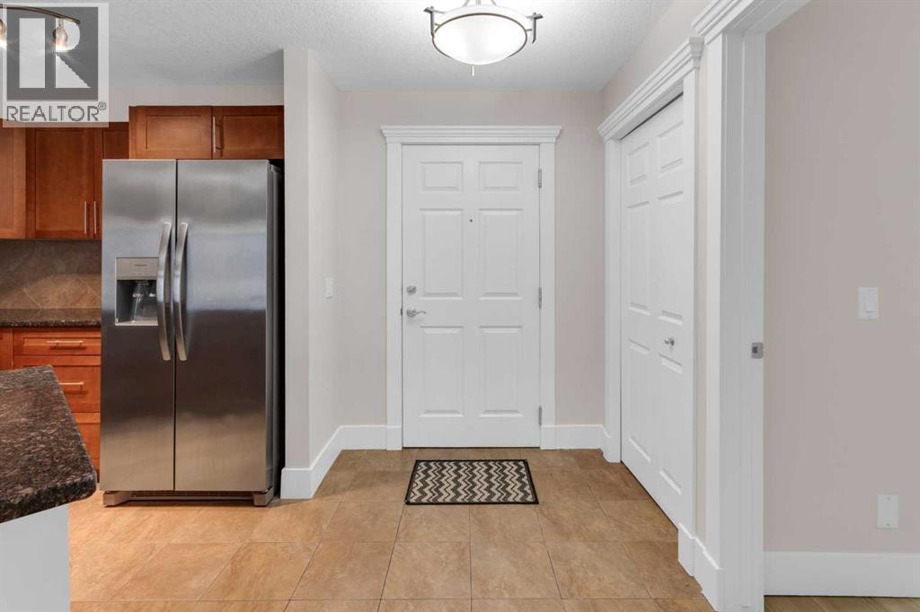 102, 500 Rocky Vista Gardens NW — photo 2