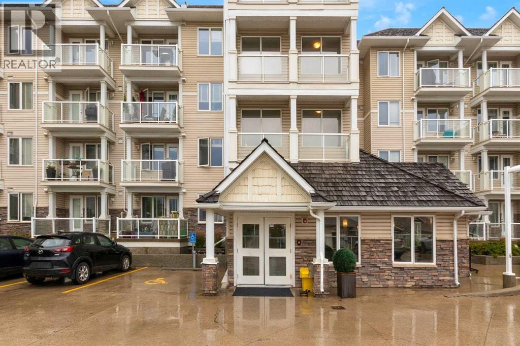 102, 500 Rocky Vista Gardens NW — photo 1