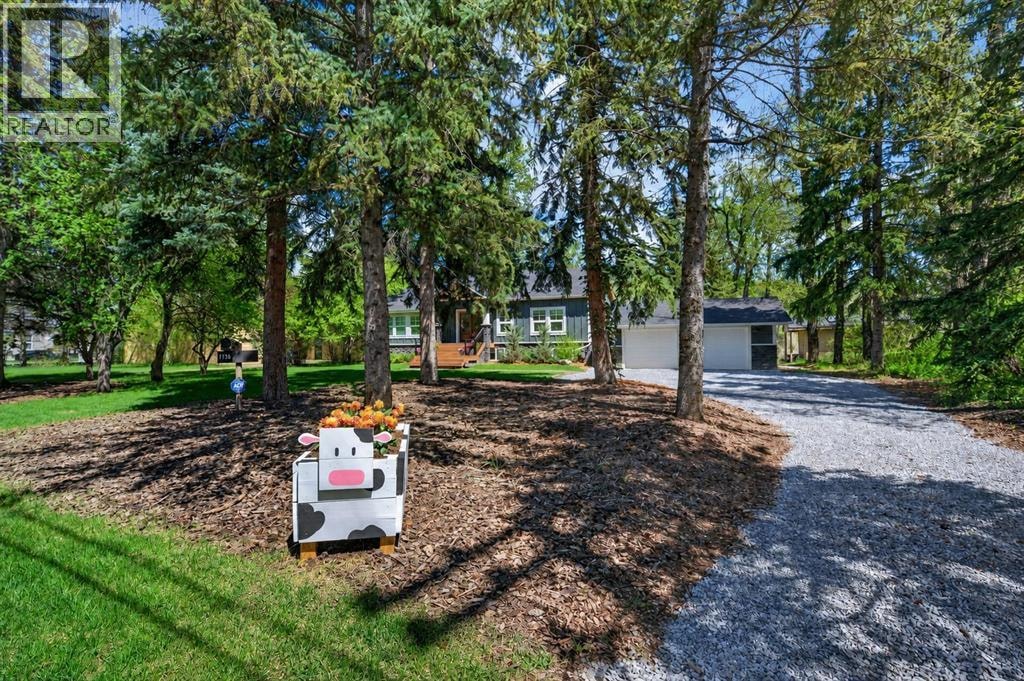 7136 Bow Crescent NW — photo 38