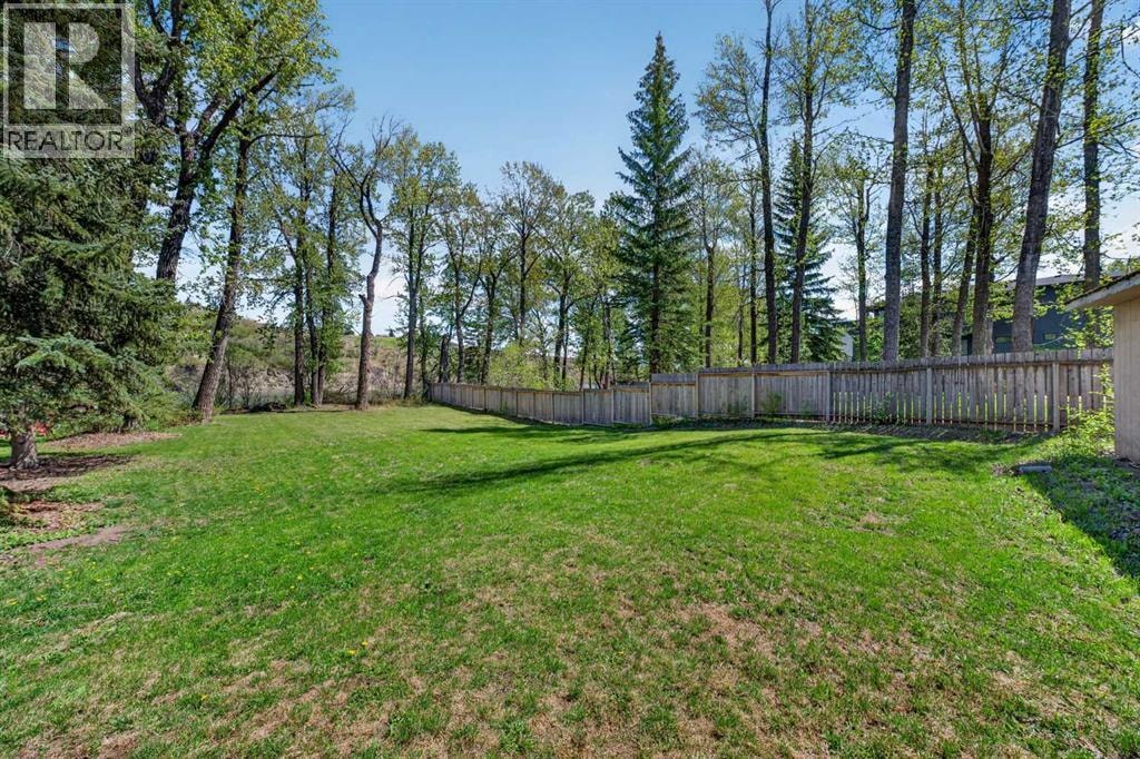 7136 Bow Crescent NW — photo 5