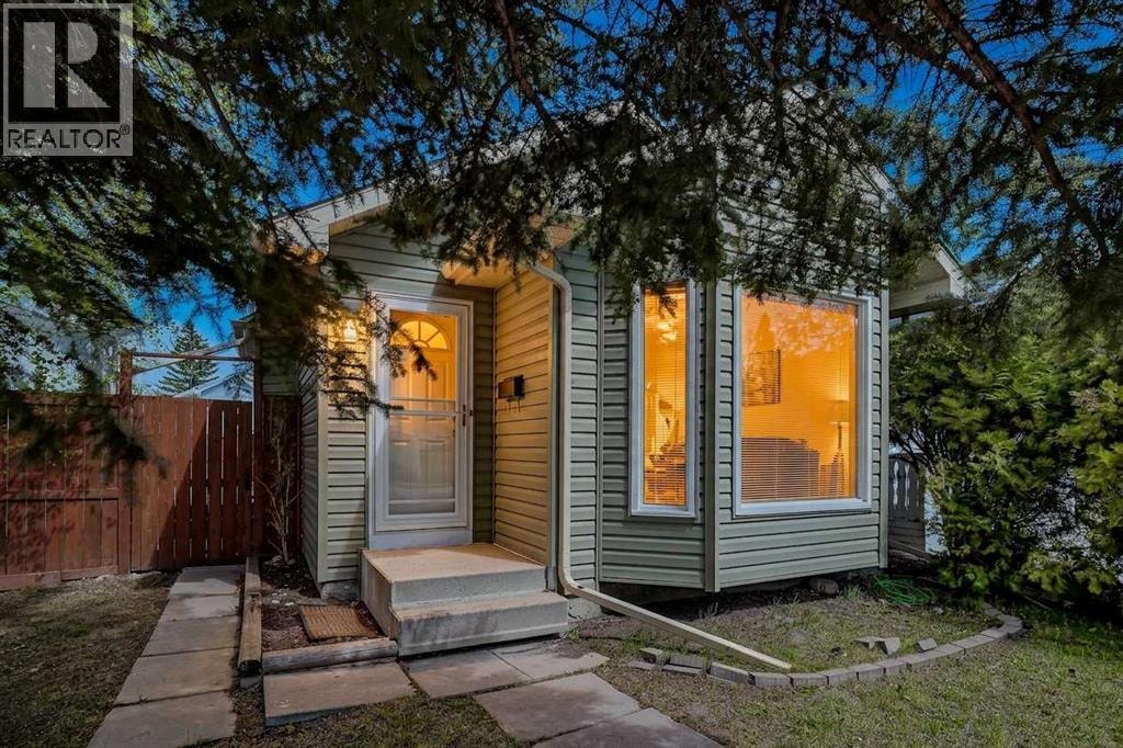 18 Martinview Crescent NE
