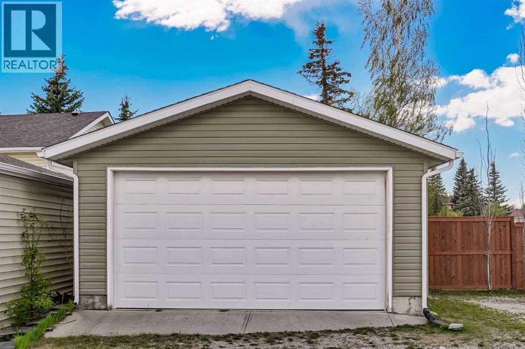 18 Martinview Crescent NE — photo 36