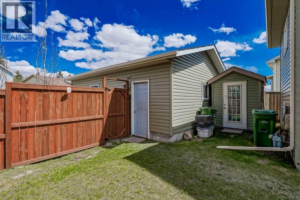 18 Martinview Crescent NE — photo 34
