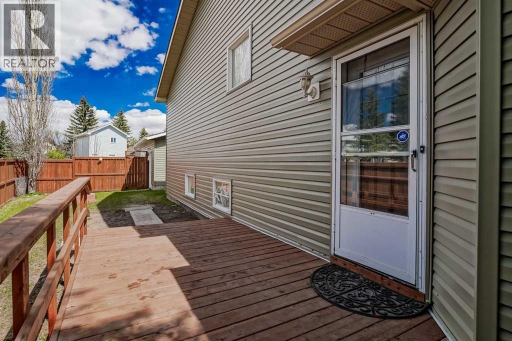 18 Martinview Crescent NE — photo 32
