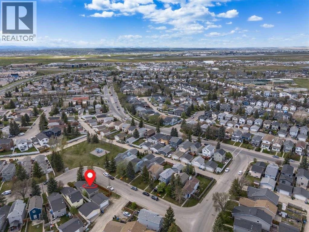 18 Martinview Crescent NE — photo 42