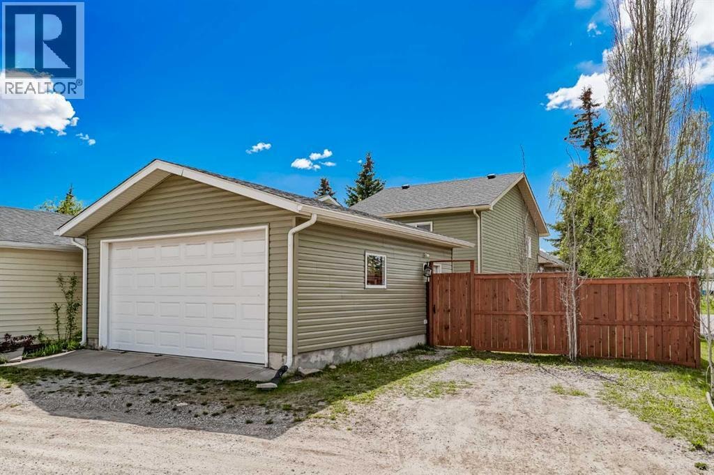 18 Martinview Crescent NE — photo 35