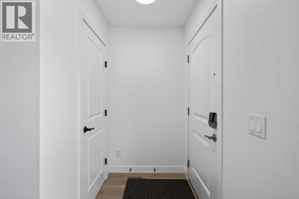 12 Heirloom Crescent SE — photo 8
