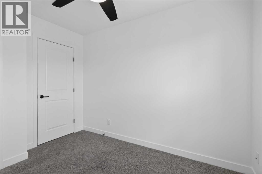 12 Heirloom Crescent SE — photo 32