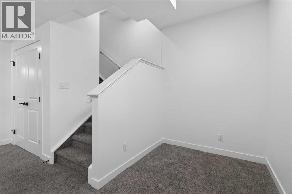 12 Heirloom Crescent SE — photo 38