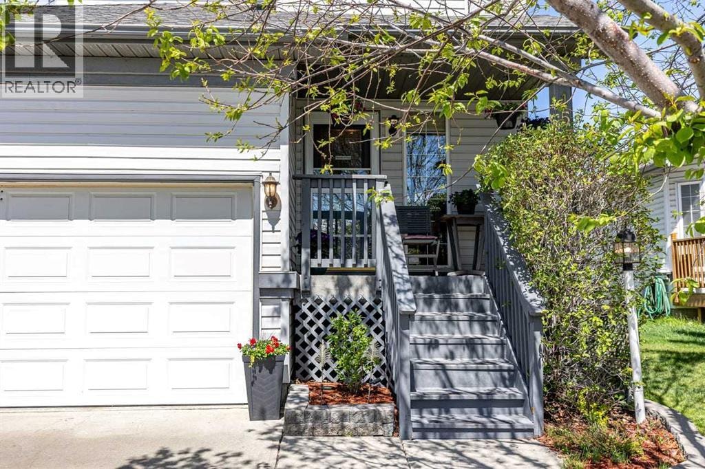 158 Saratoga Close NE — photo 42