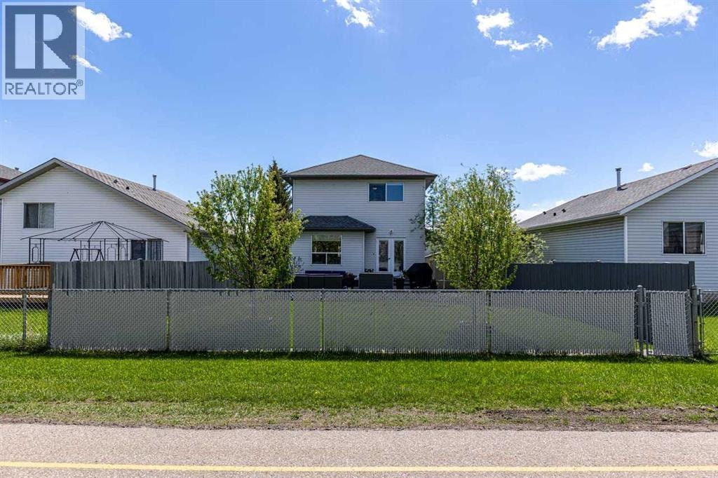 158 Saratoga Close NE — photo 40