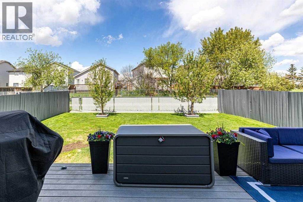 158 Saratoga Close NE — photo 33