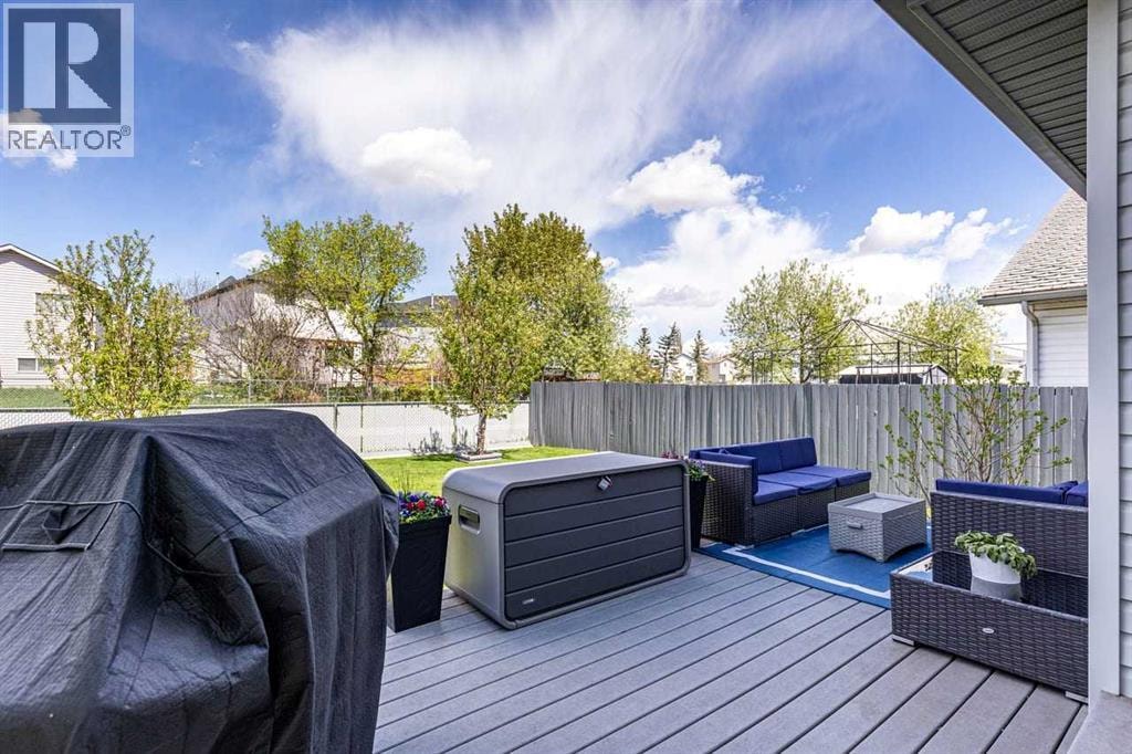 158 Saratoga Close NE — photo 32