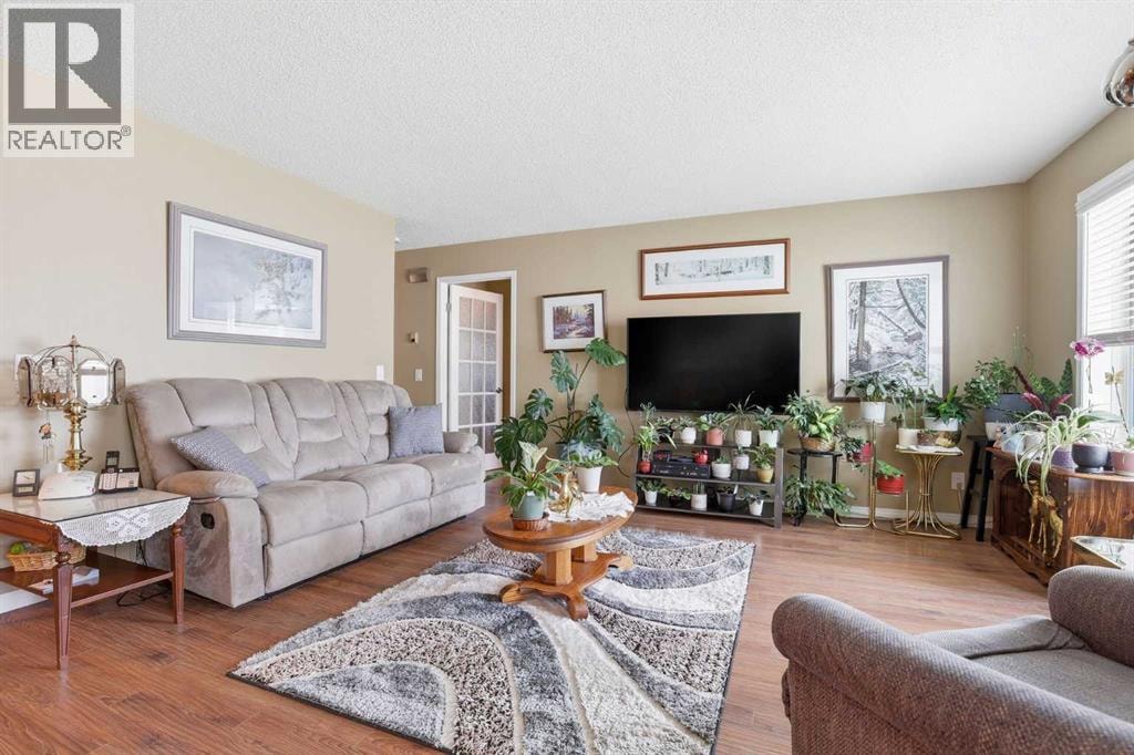 11 Macewan Park Heights NW — photo 8