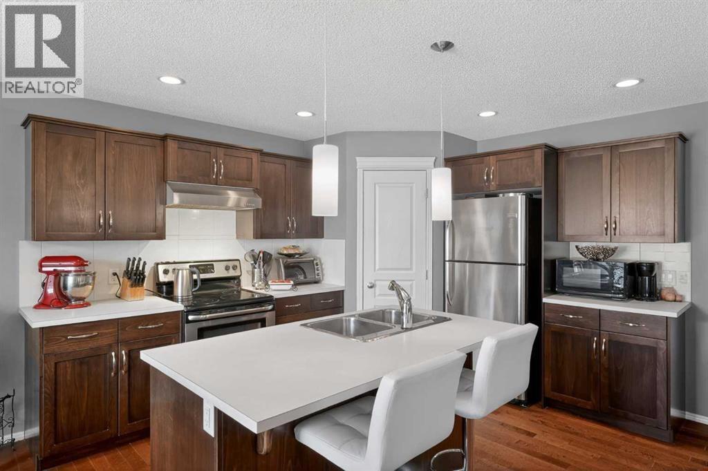 101 Elgin Meadows Manor SE — photo 3