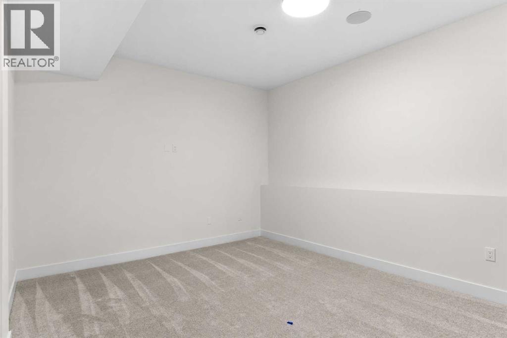 716 Mandalay Avenue — photo 31