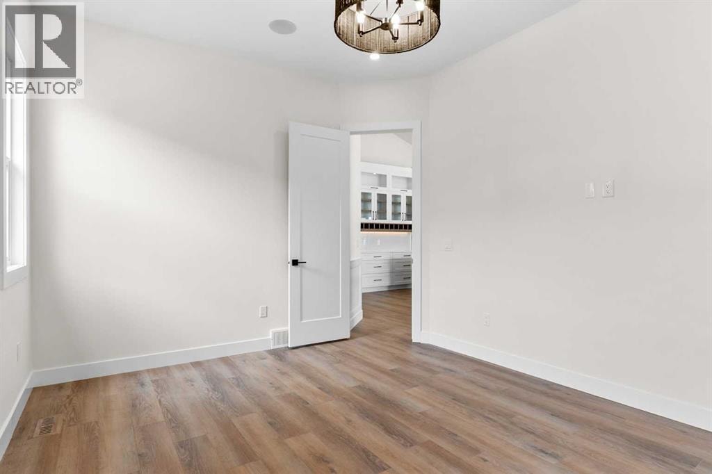 716 Mandalay Avenue — photo 21