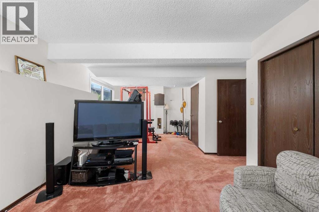 24 Cedardale Rise SW — photo 18